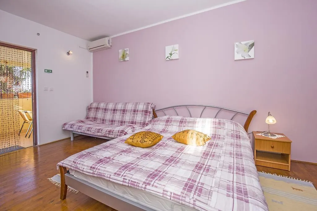 Apartments Rozalina 0*, Fazana Croatia