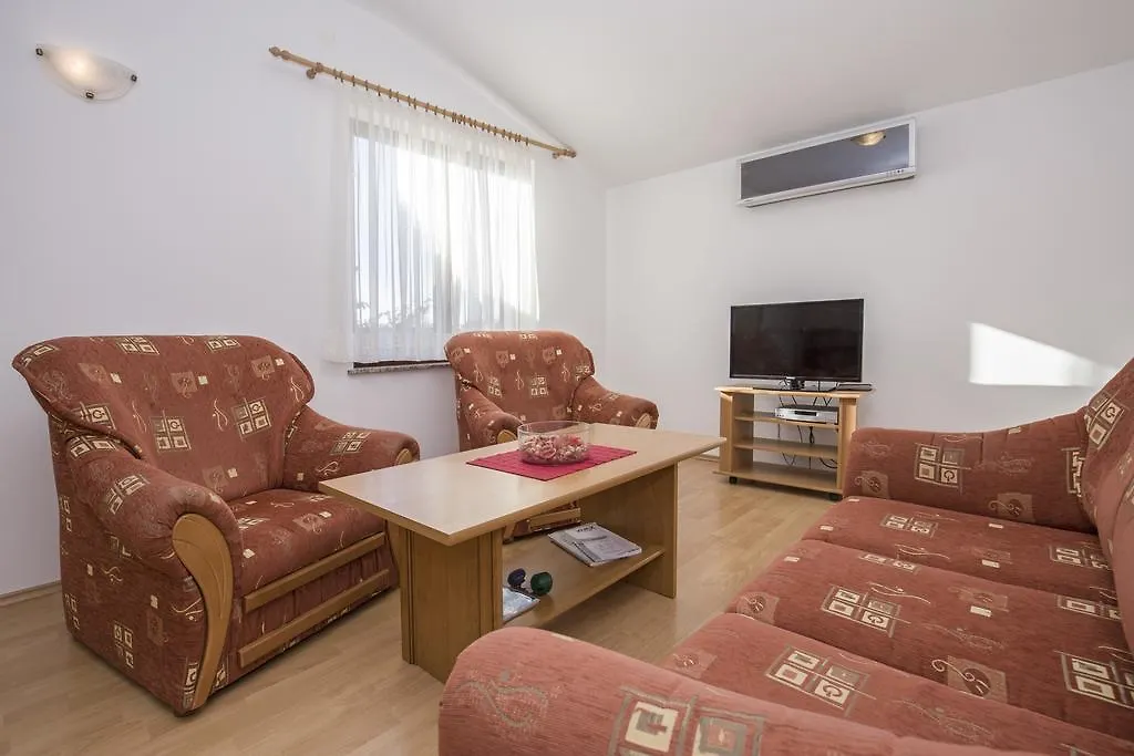 Apartments Rozalina Fazana