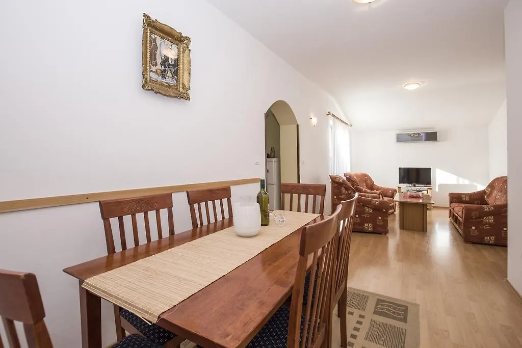 Apartments Rozalina