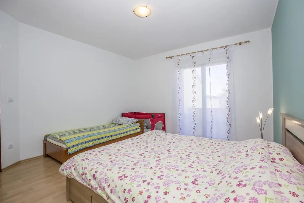 Apartments Rozalina