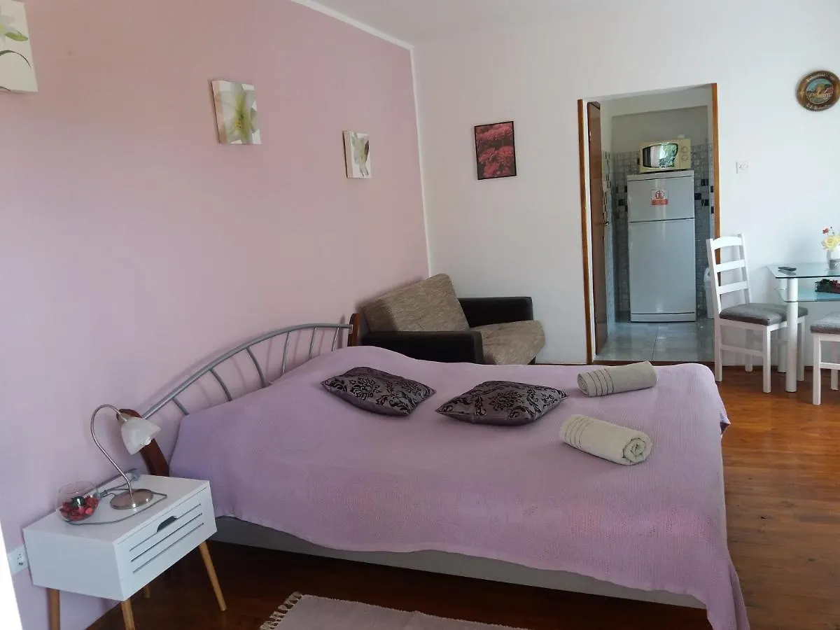 Apartments Rozalina 0*, Fazana